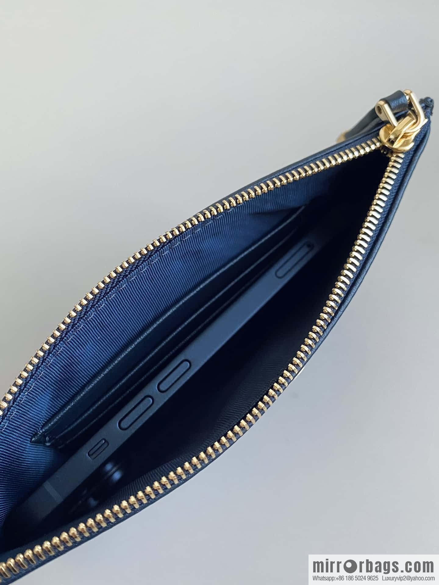 DIOR 30 MONTAIGNE HOBO AVENUE mini handbag