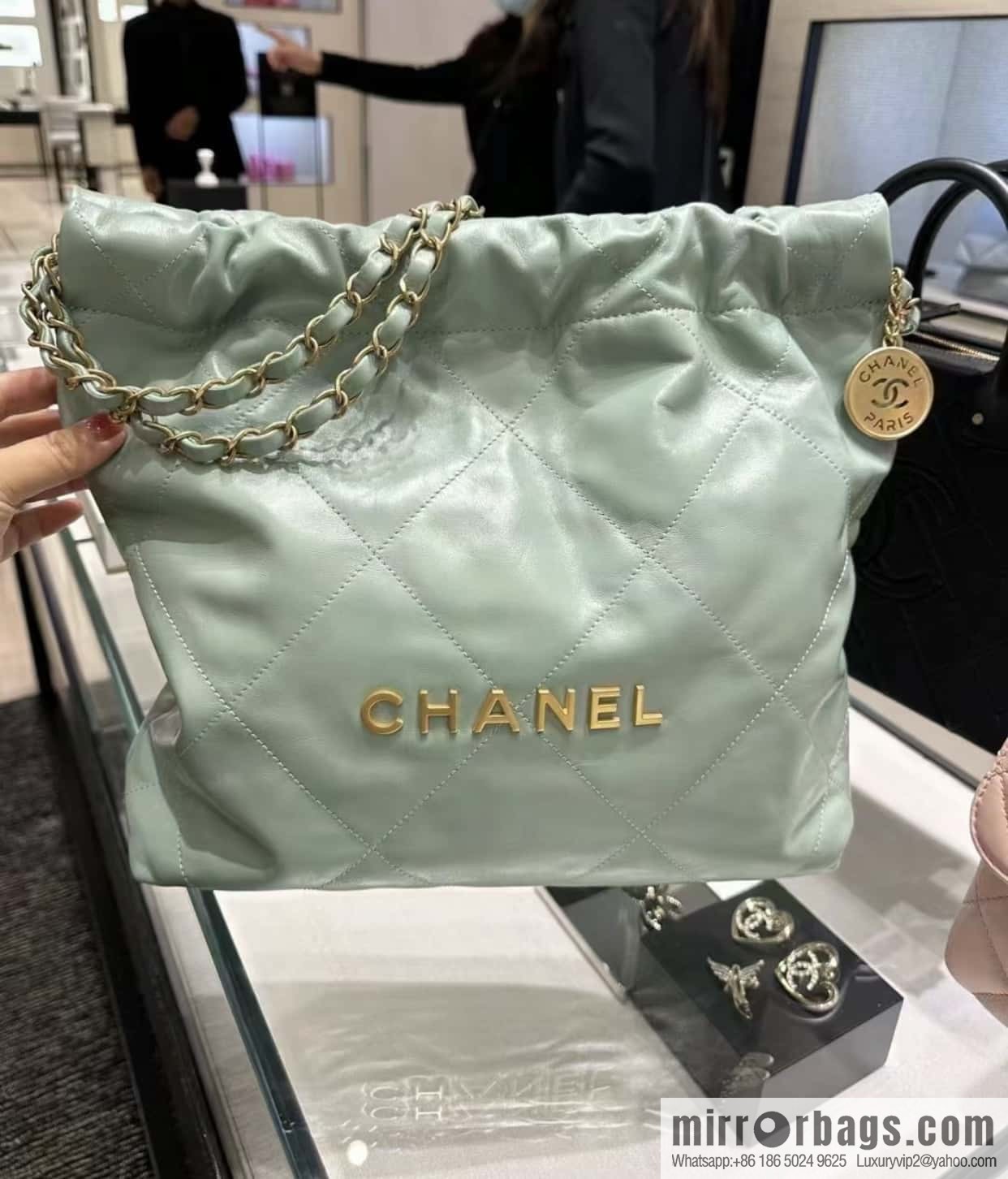 CHANEL 23c new 22 handbag AS3260 mint green 🌿 genuine tail leather small