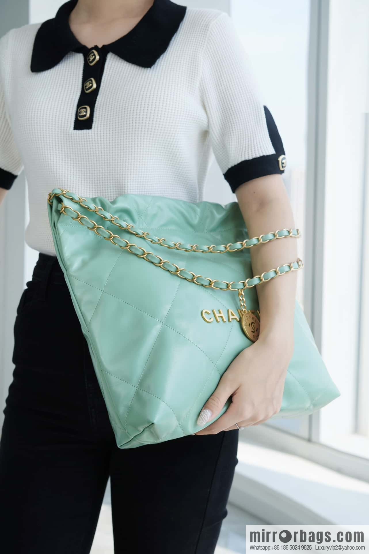 CHANEL 23c new 22 handbag AS3260 mint green 🌿 genuine tail leather small