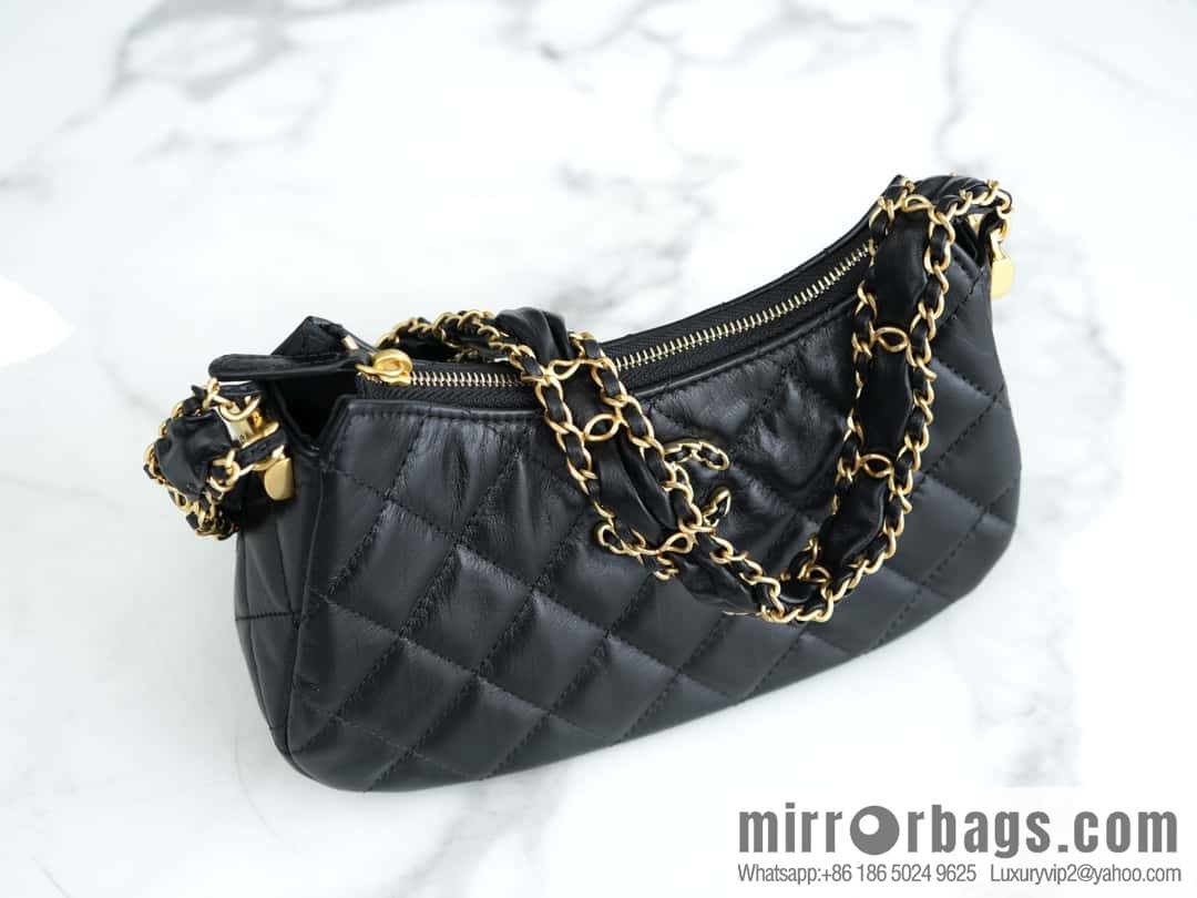 CHANEL 23k 19hobo small armpit bag AP3647 black