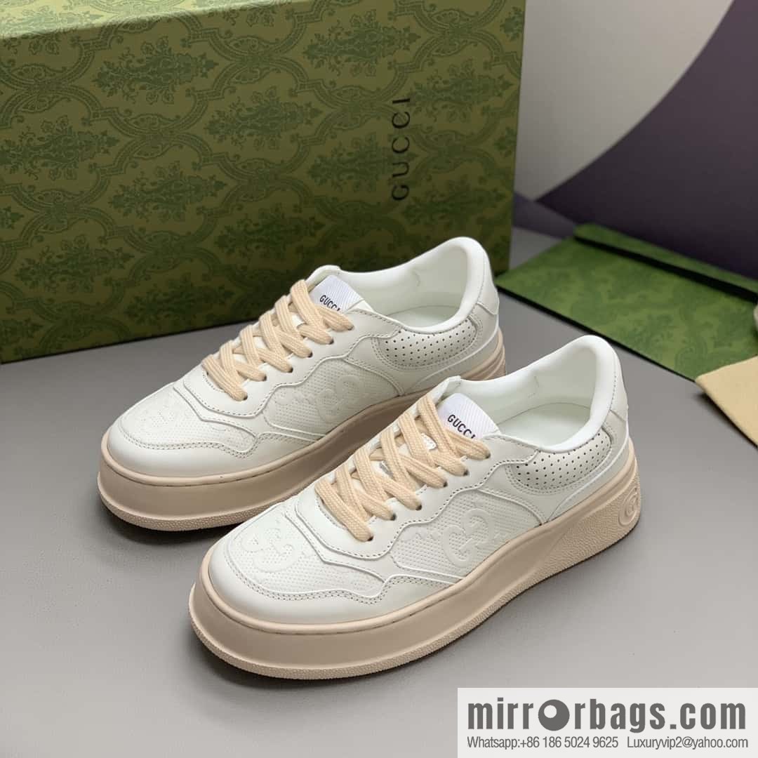 GUCCI is presented in GG printed canvas details, cowhide material, women's sports and leisure shoes
