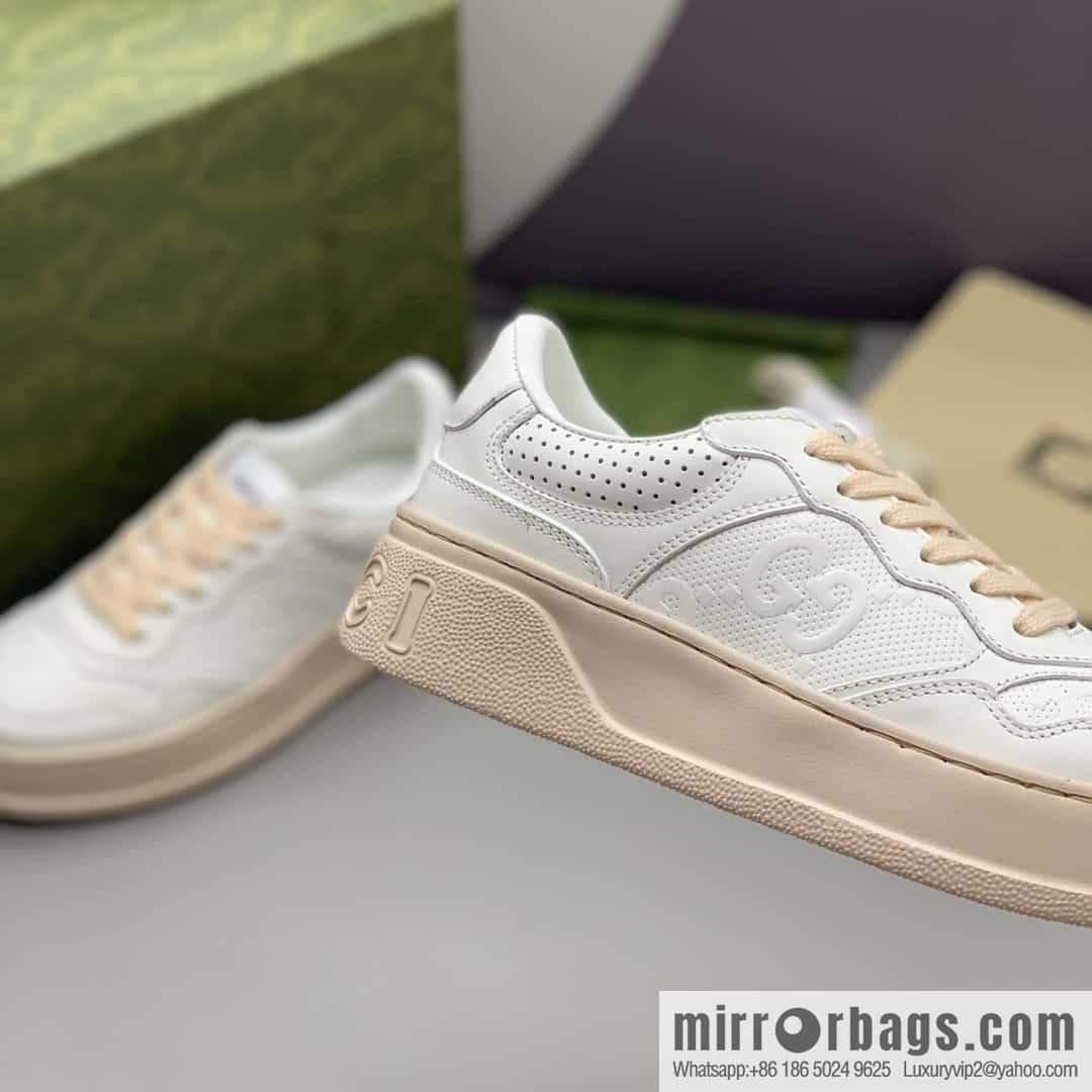 GUCCI is presented in GG printed canvas details, cowhide material, women's sports and leisure shoes
