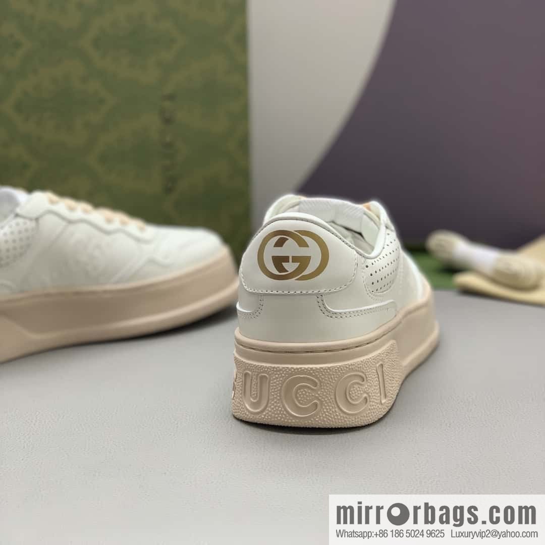 GUCCI is presented in GG printed canvas details, cowhide material, women's sports and leisure shoes