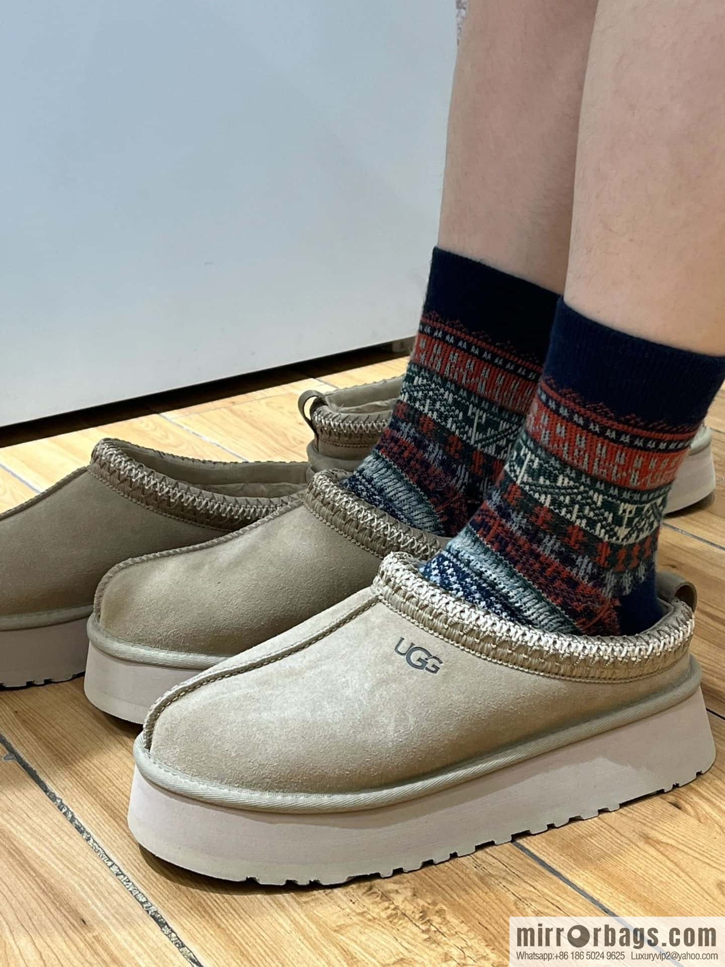 UGG Autumn and winter ethnic style Tacs thick-soled fluffy slippers
