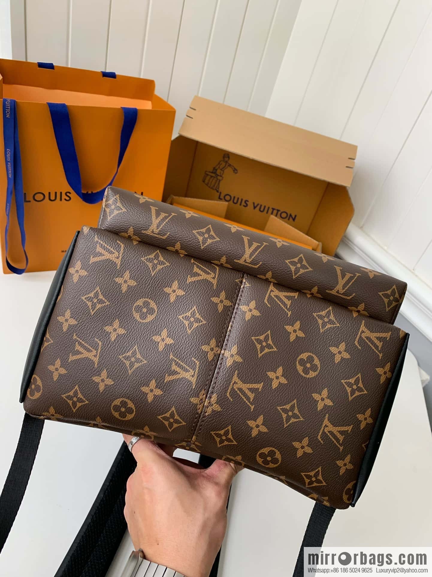LV M46684 Discovery Backpack PM