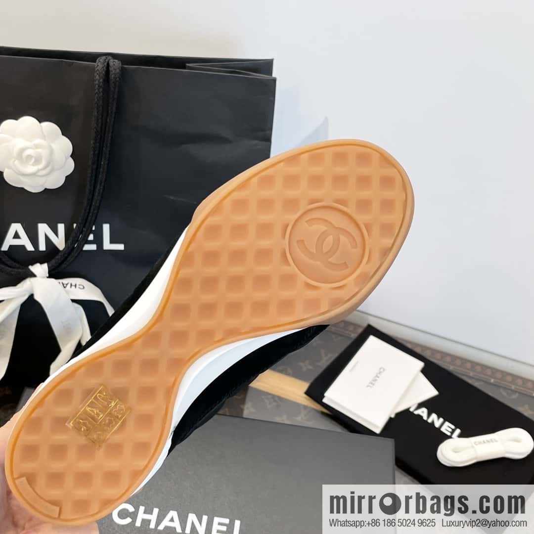CHANEL Xiaoxiang The latest upgraded version for autumn and winter~ diamond pattern football shoes⚽