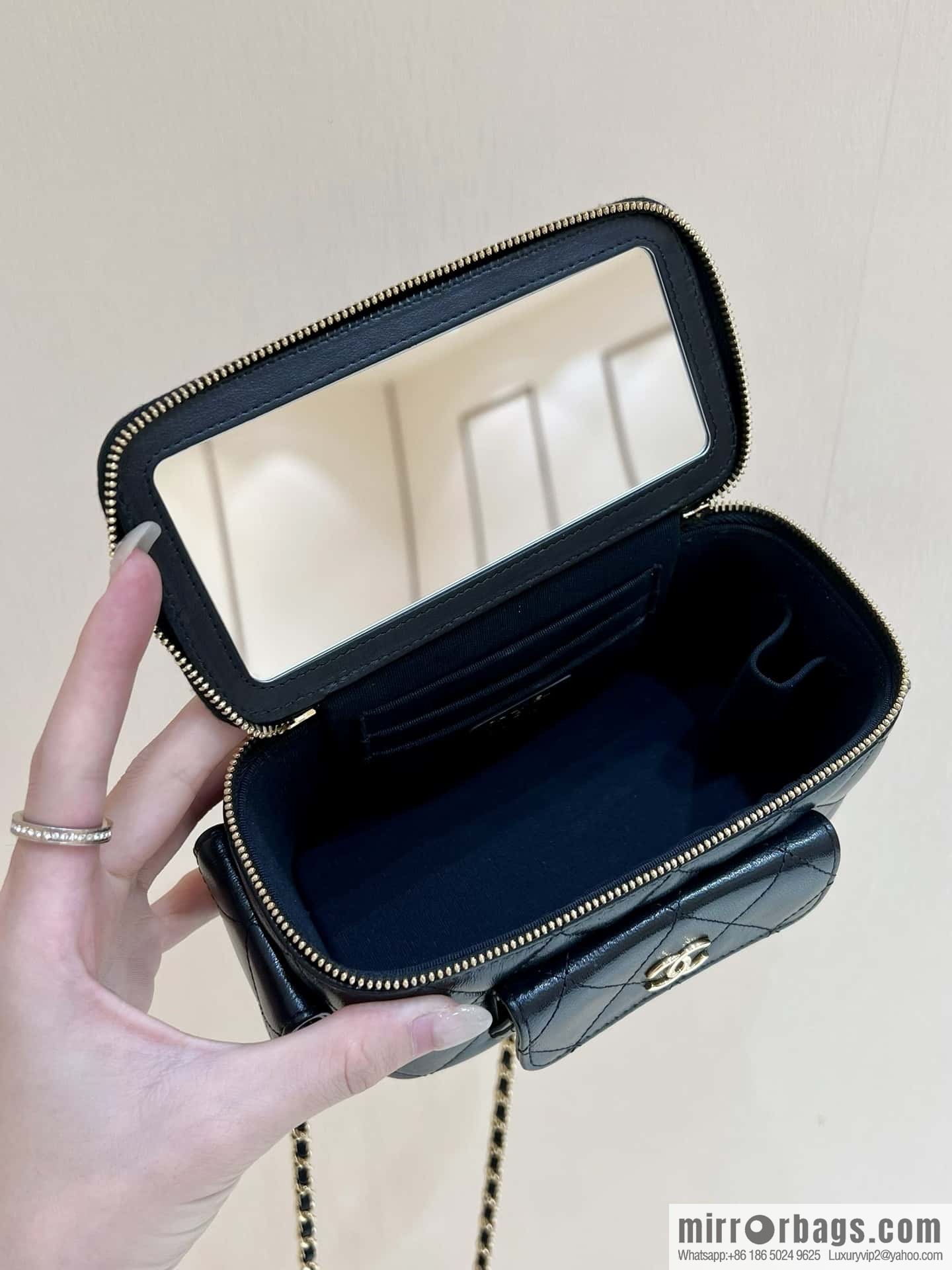 CHANEL 22k vanity case special edition handle box AP3017