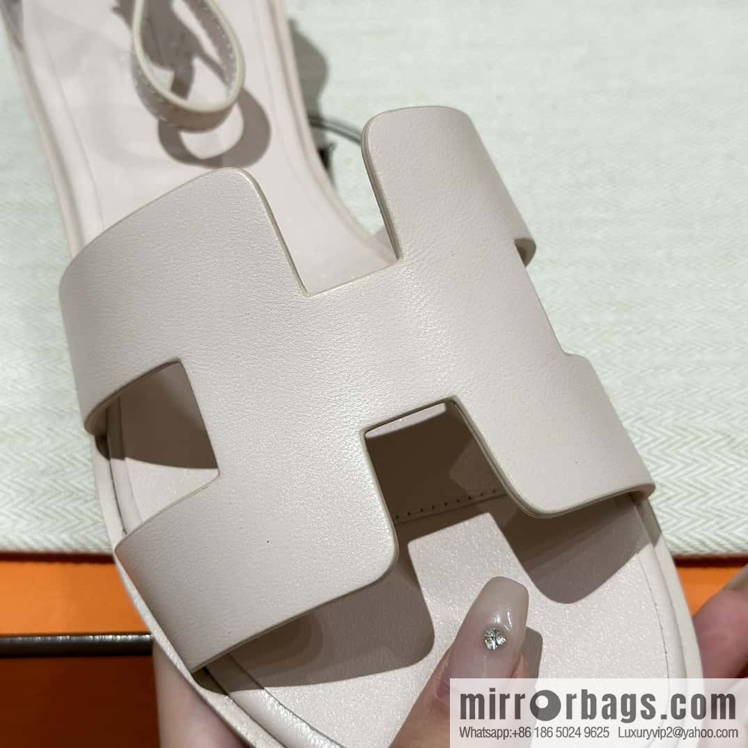 Hermès imported Italian cowhide, new small sandals