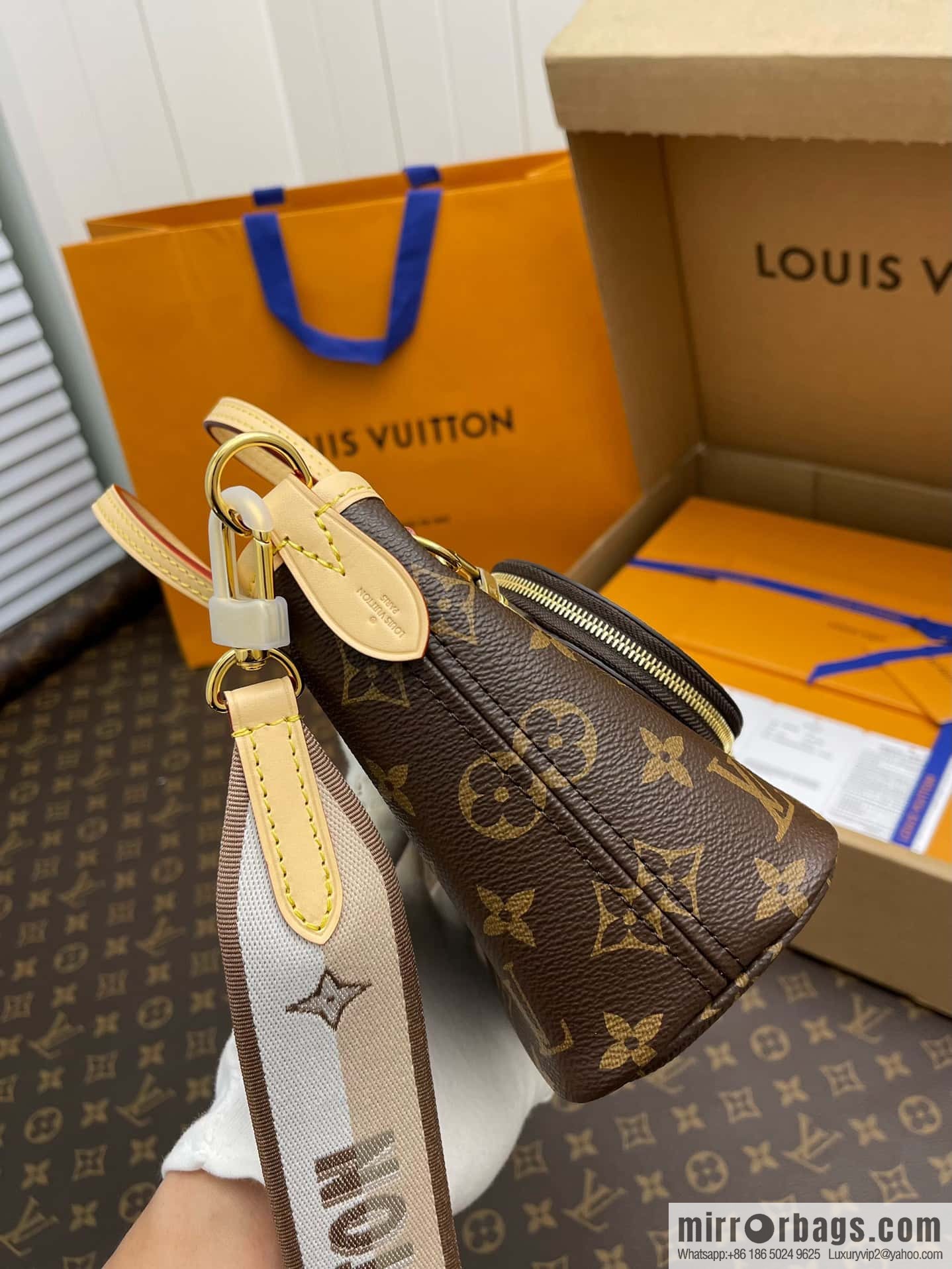 LV M46705 NEVERFULL BB TOTE