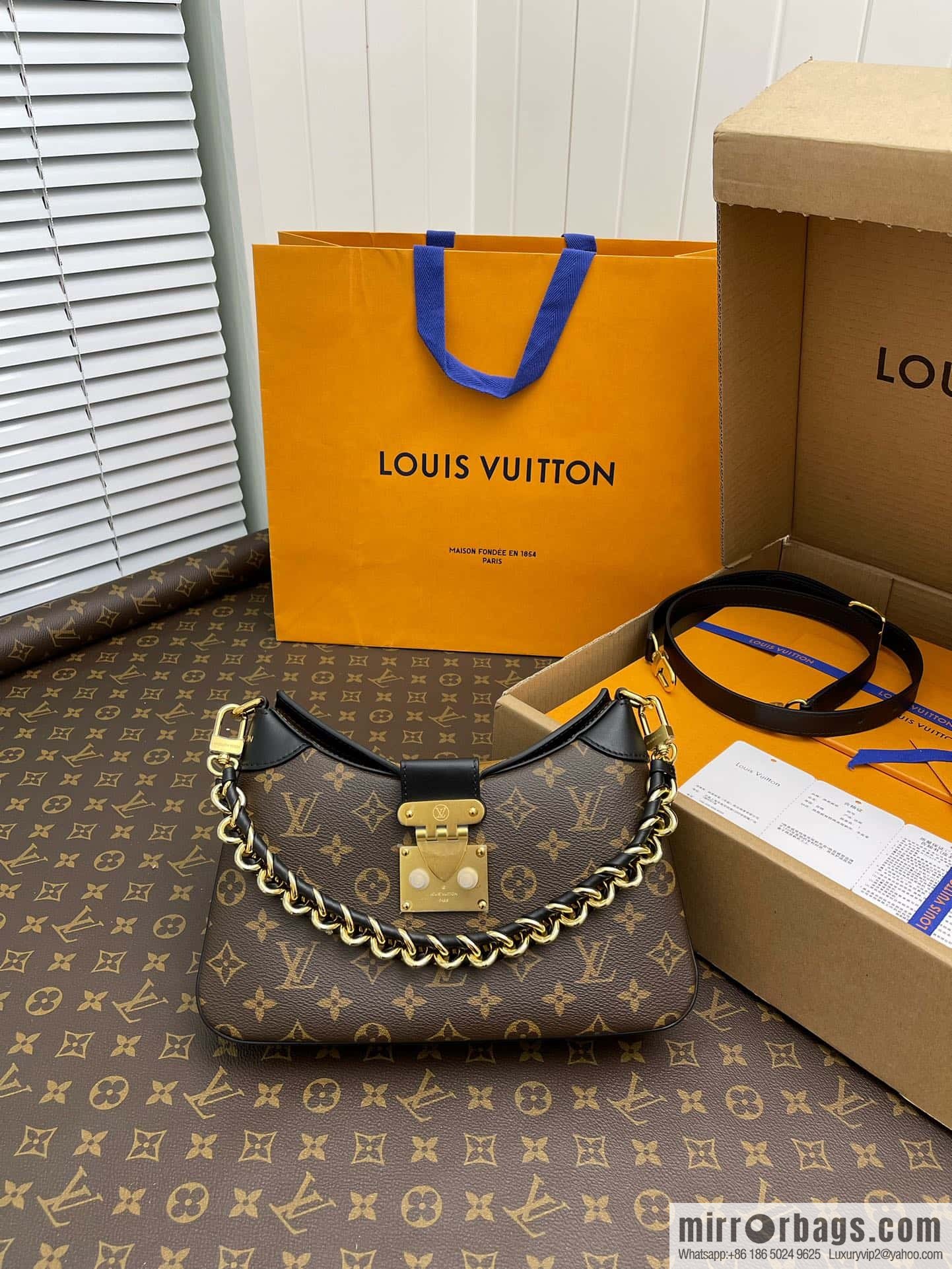 Louis Vuitton M46659 LV TWINNY handbag