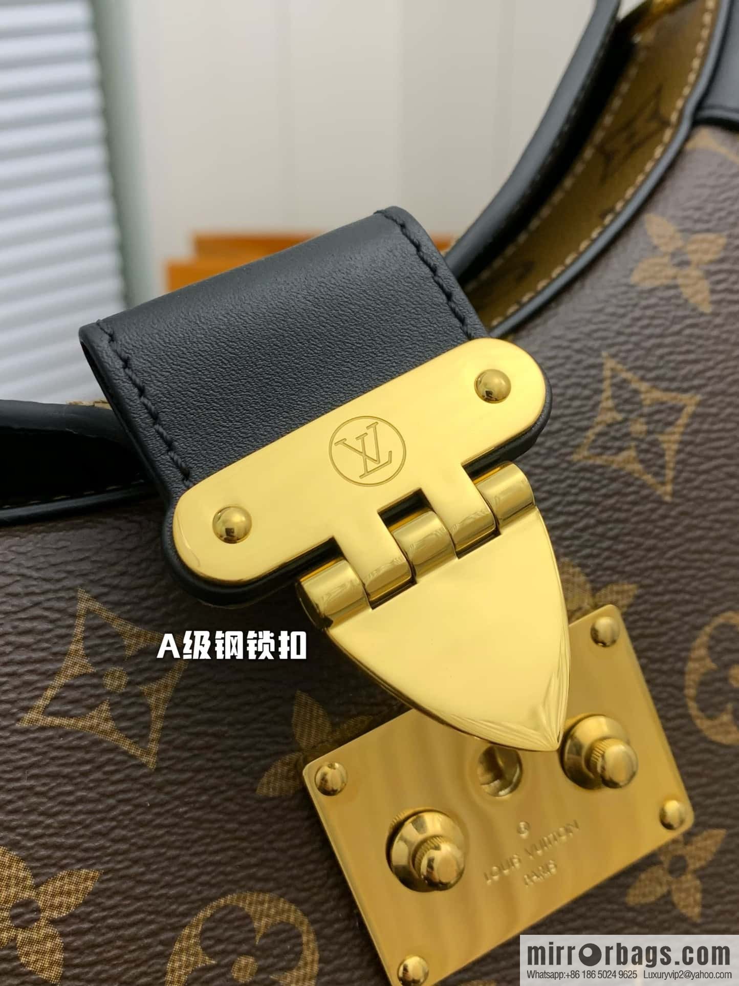 Louis Vuitton M46659 LV TWINNY handbag