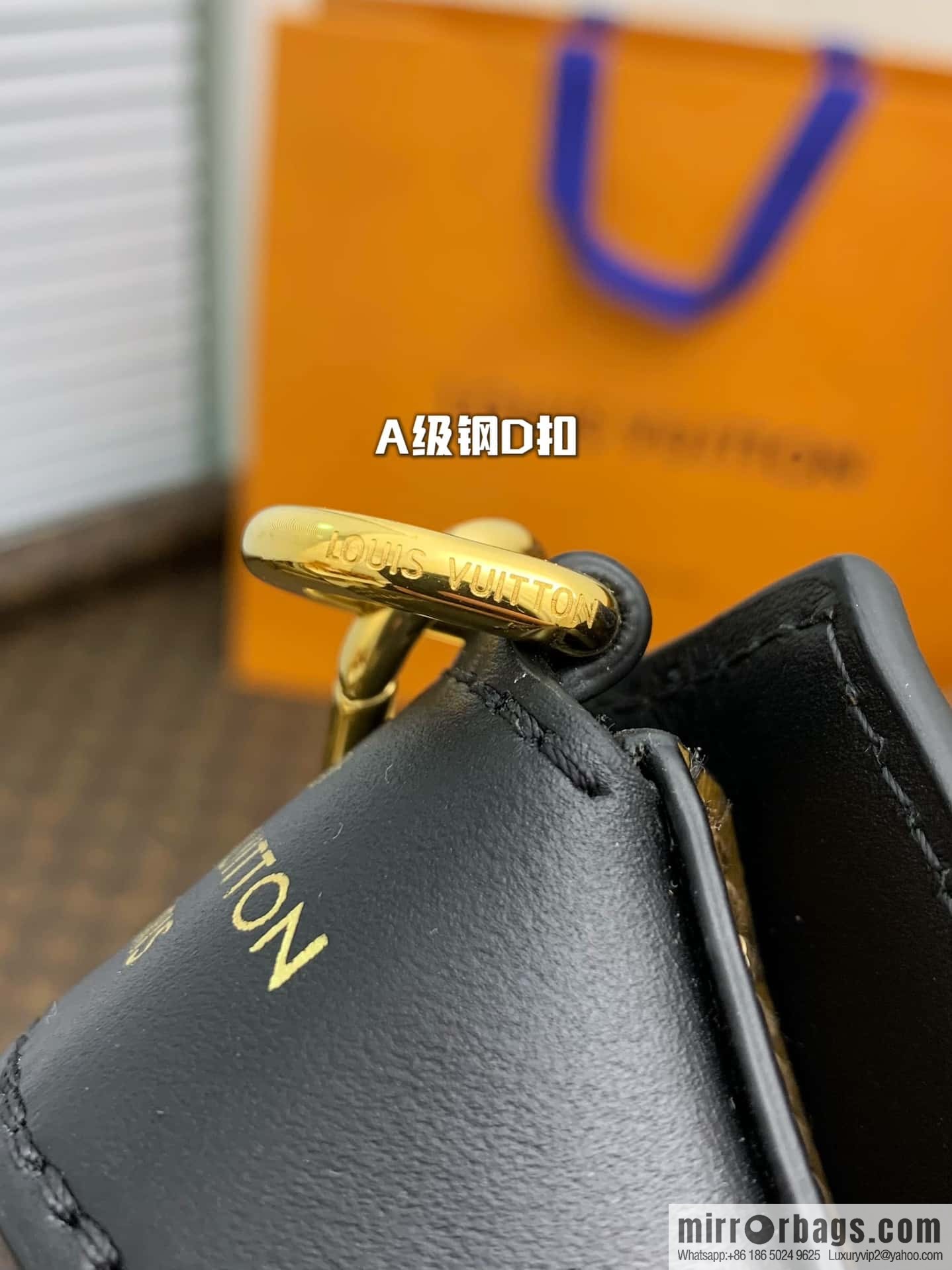 Louis Vuitton M46659 LV TWINNY handbag