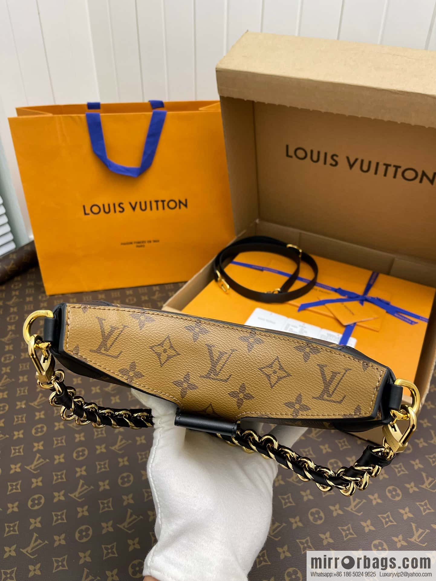 Louis Vuitton M46659 LV TWINNY handbag