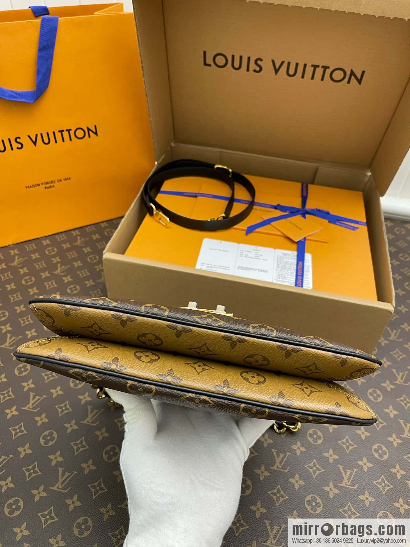Louis Vuitton M46659 LV TWINNY handbag
