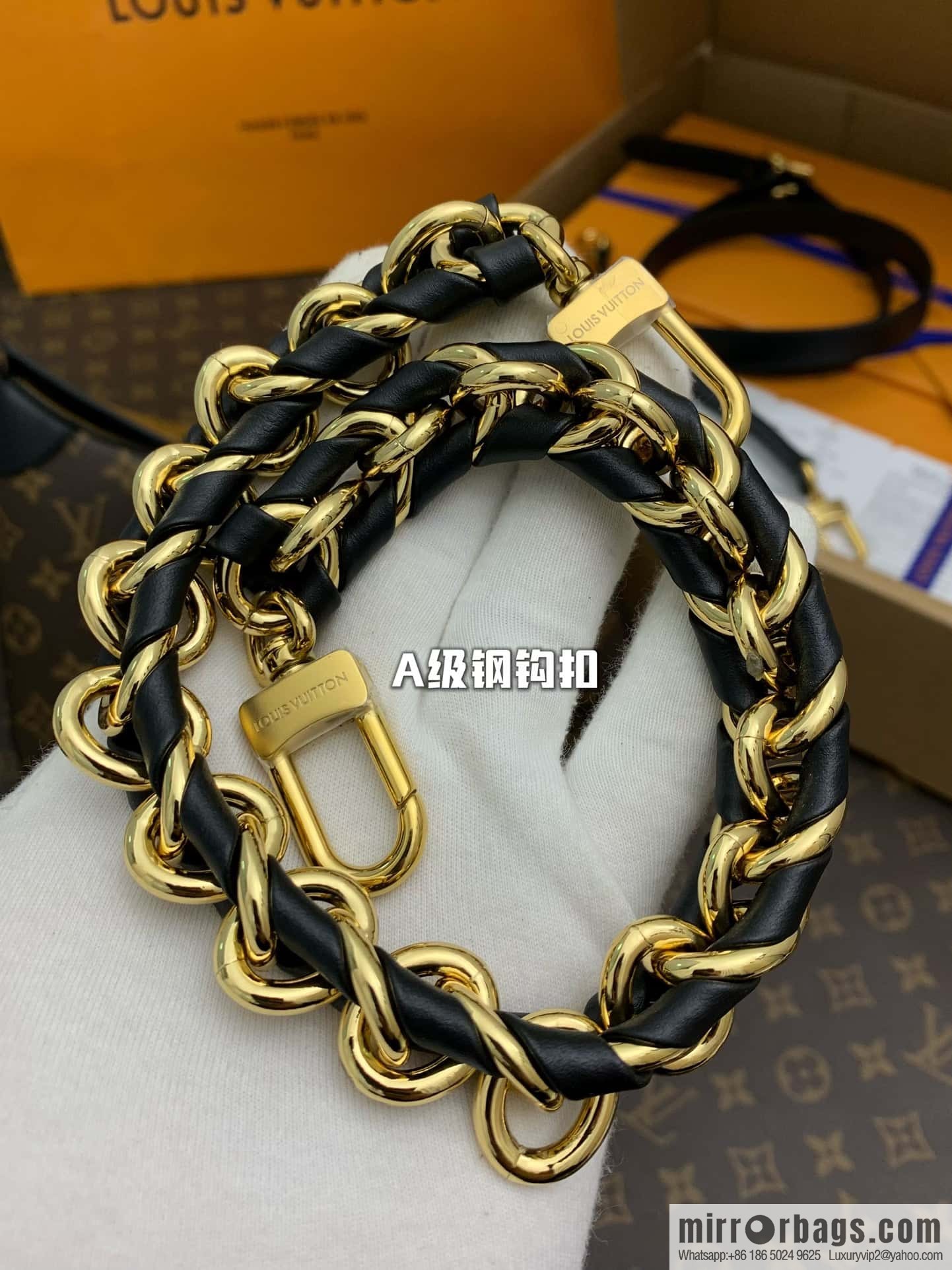 Louis Vuitton M46659 LV TWINNY handbag