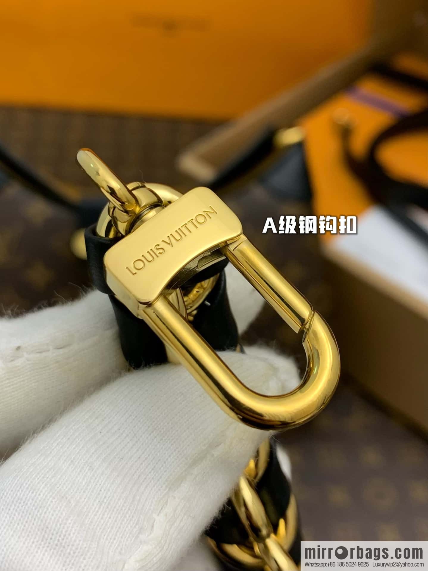 Louis Vuitton M46659 LV TWINNY handbag