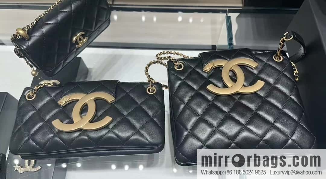 CHANEL 24C early spring vacation series, big double C Vintage tote armpit bag AS4596