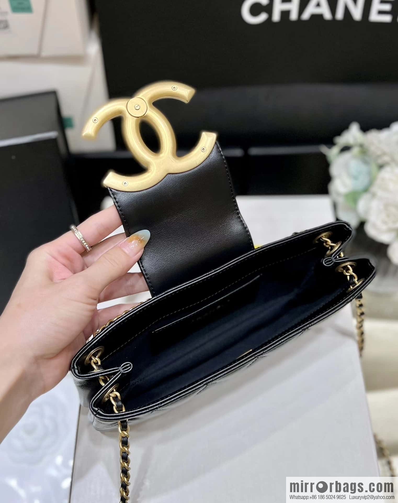 CHANEL 24C early spring vacation series Vintage double C baguette bag AS4611