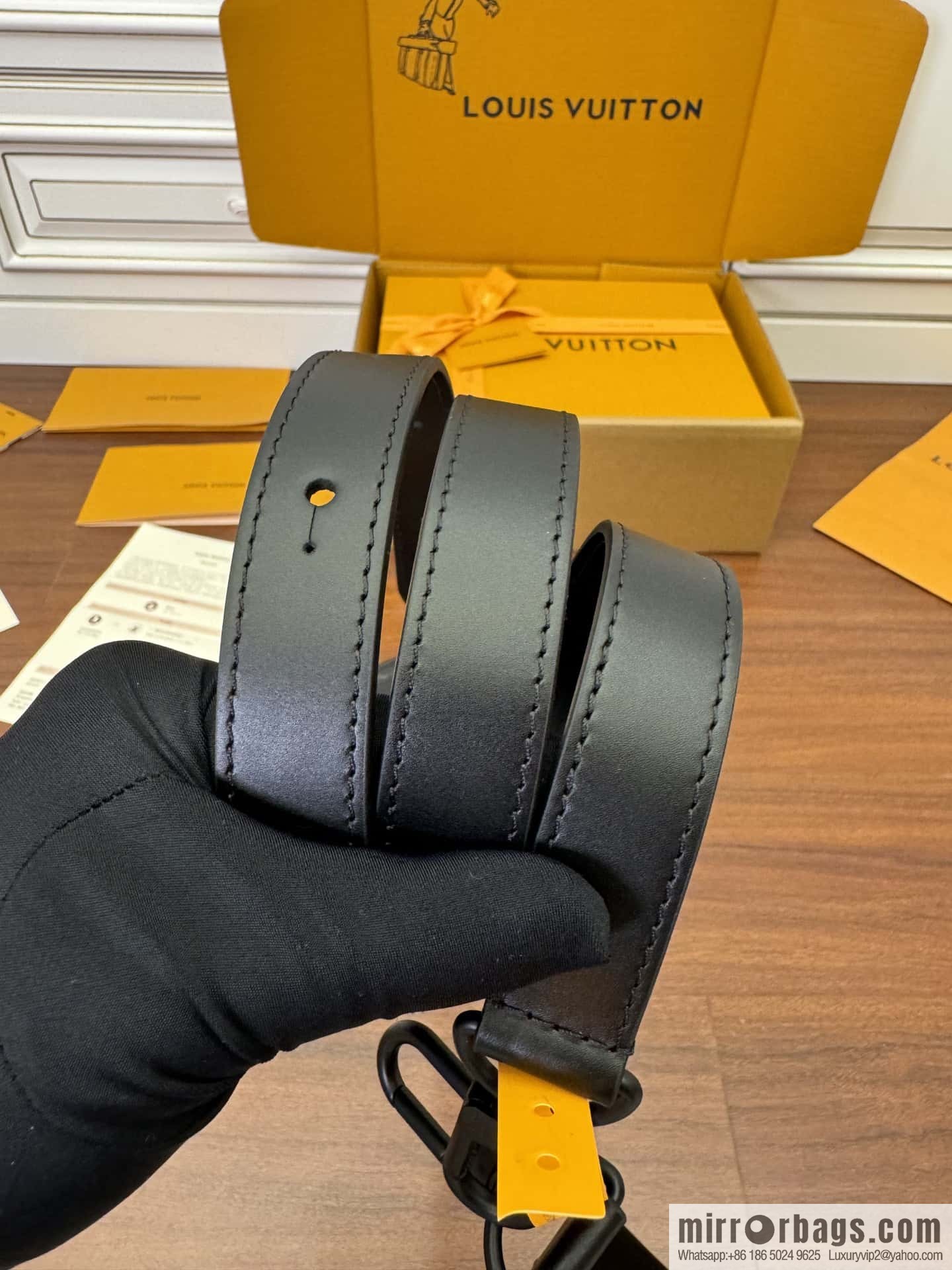 LV M82542 Alpha Wearable Wallet