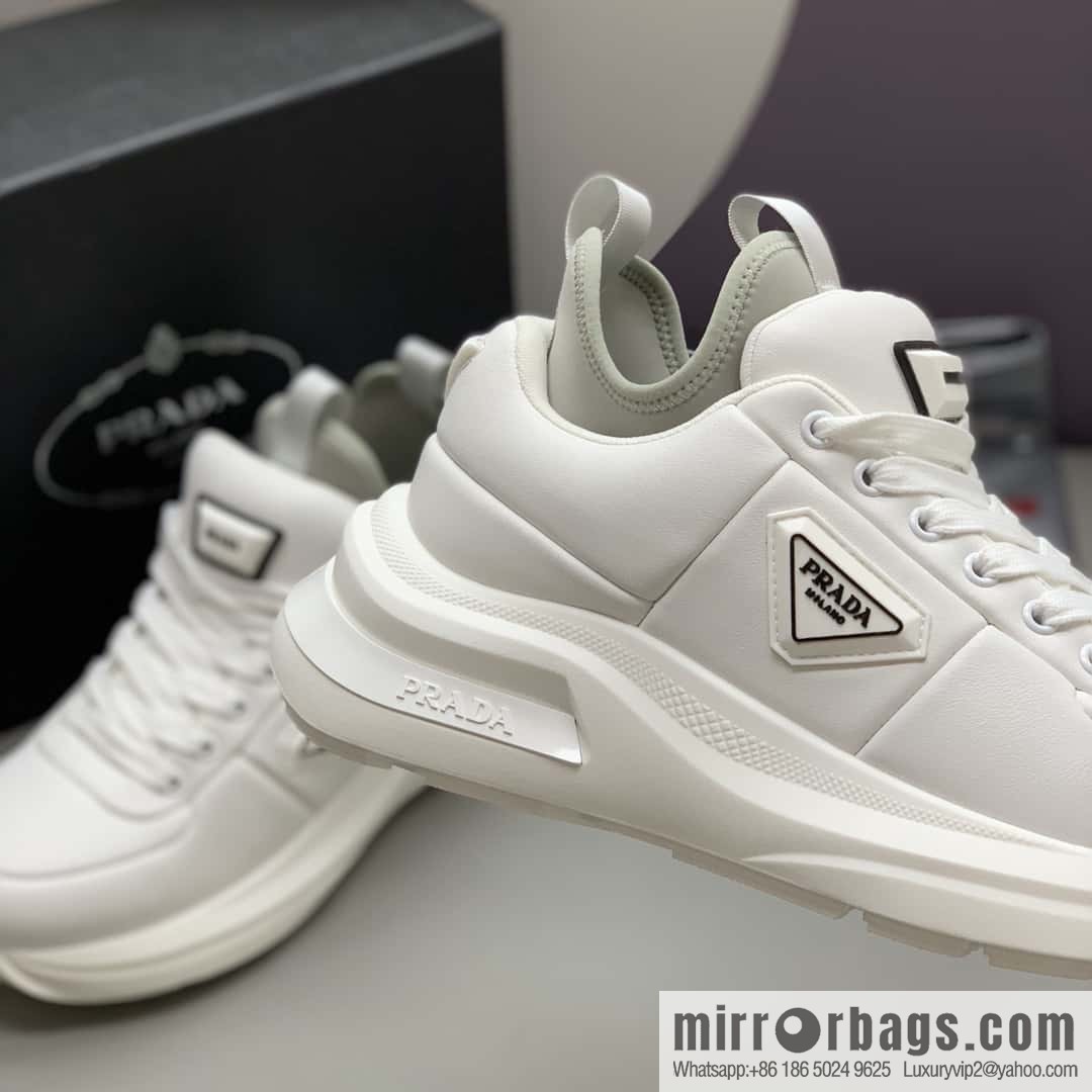 PRADA tongue embossed logo letters, autumn and winter men's casual shoes