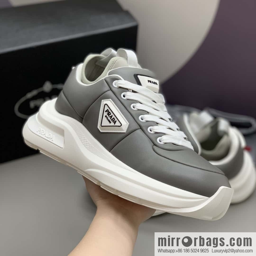 PRADA tongue embossed logo letters, autumn and winter men's casual shoes