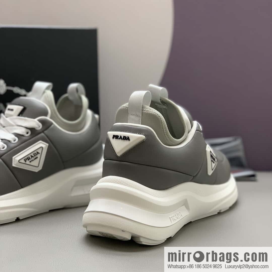 PRADA tongue embossed logo letters, autumn and winter men's casual shoes