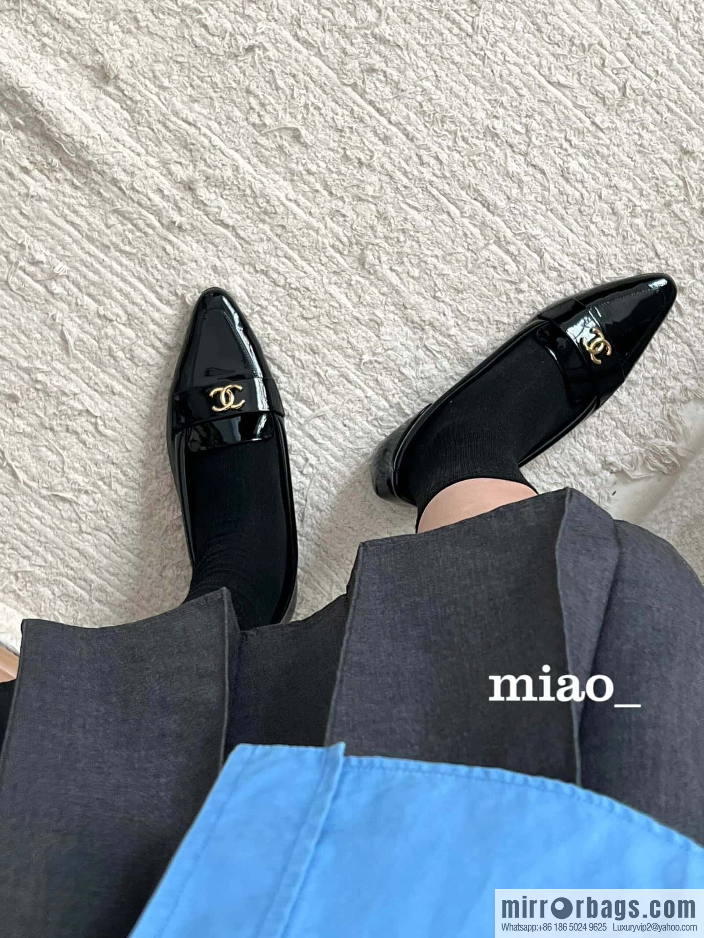 CHANEL Xiaoxiang vintage patent leather pointed loafers
