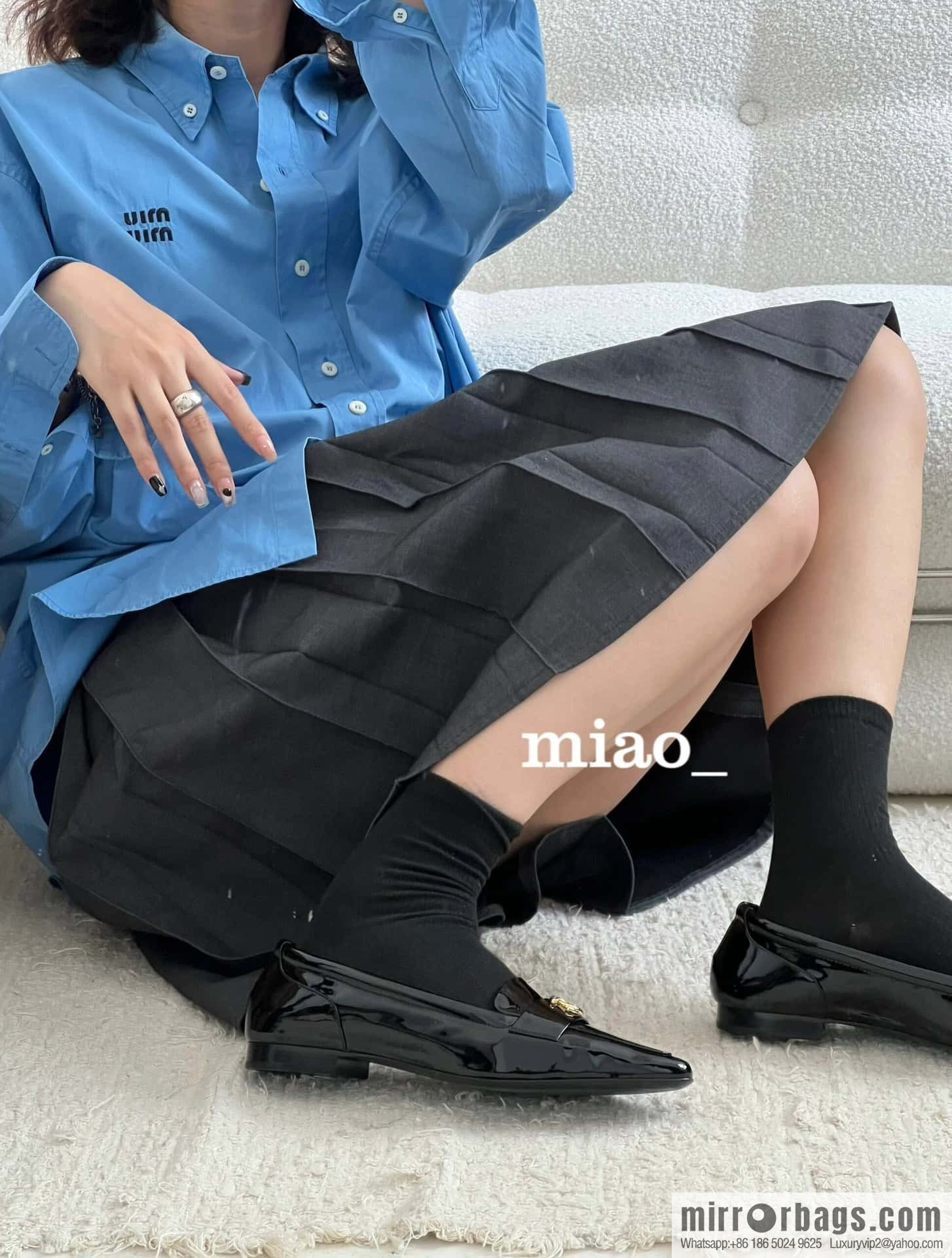 CHANEL Xiaoxiang vintage patent leather pointed loafers