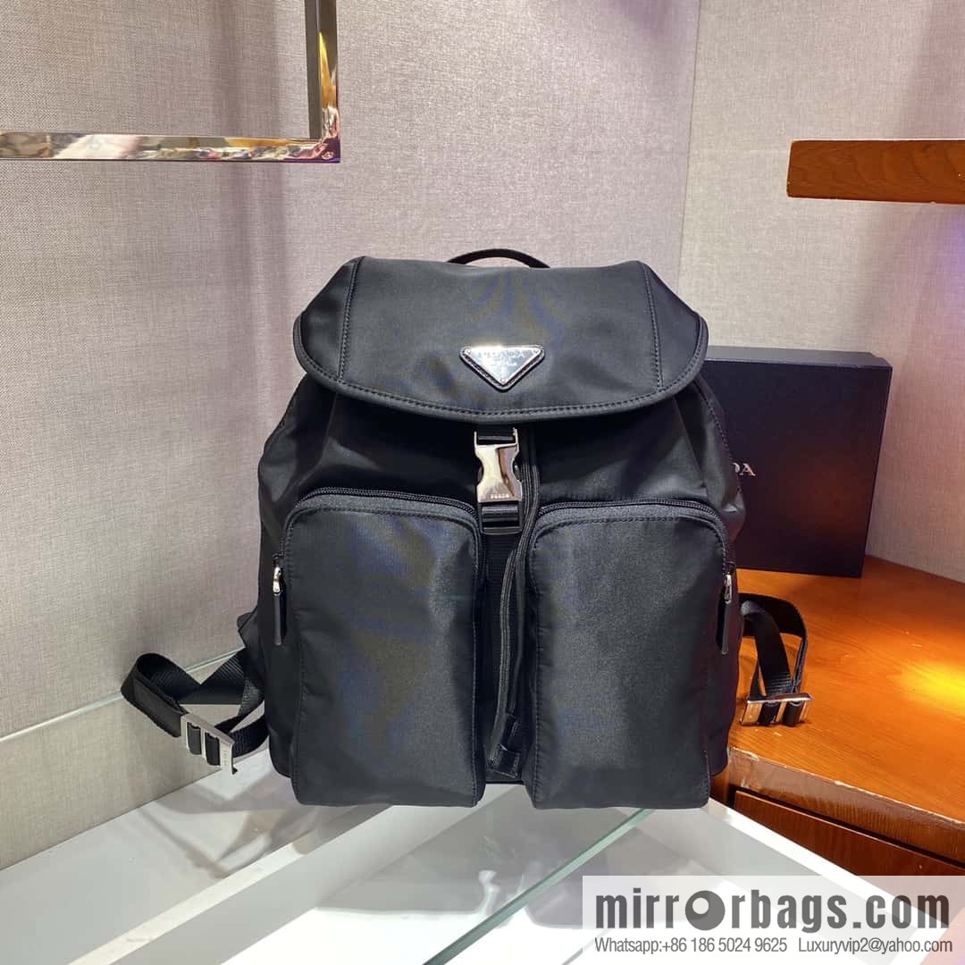 PRADA classic triangle enamel logo, imported parachute fabric backpack 1BZ005
