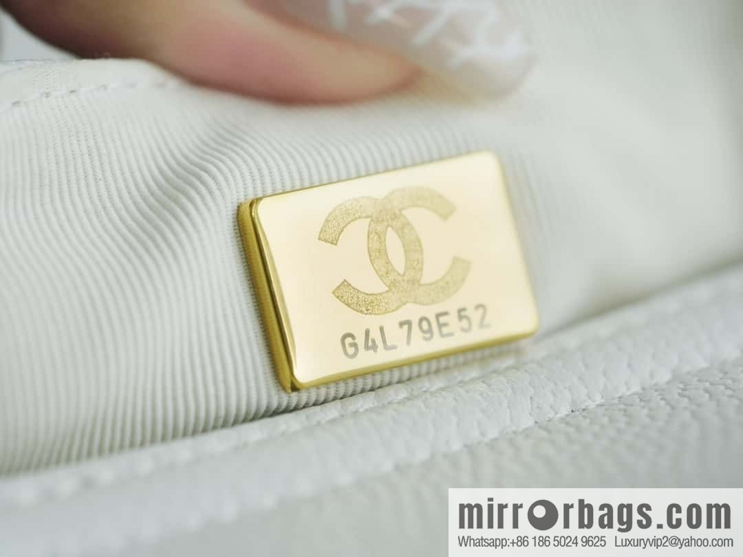 CHANEL 23K new, tank Dumas small shoulder backpack AS4399 white