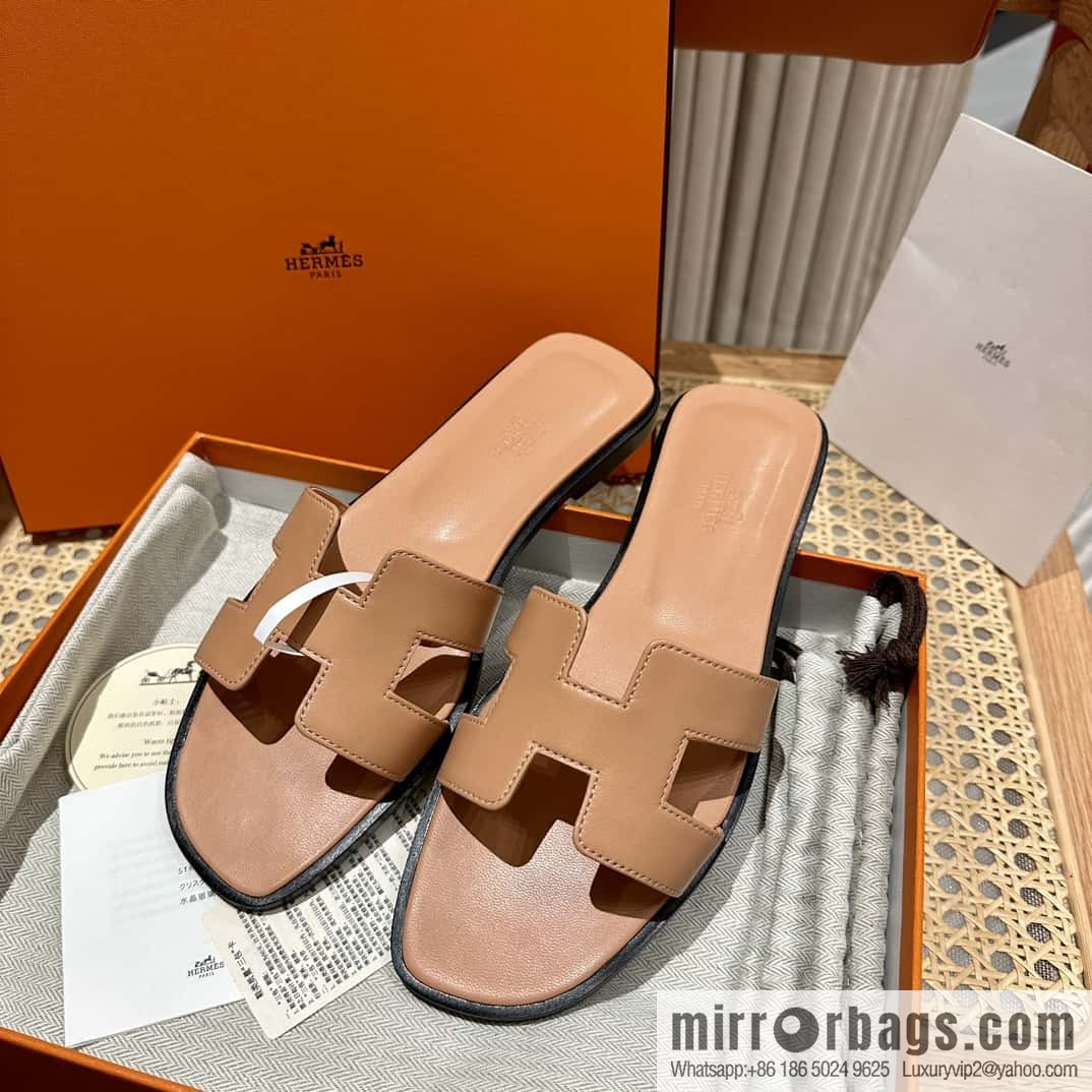 Hermès leather outsole H slippers