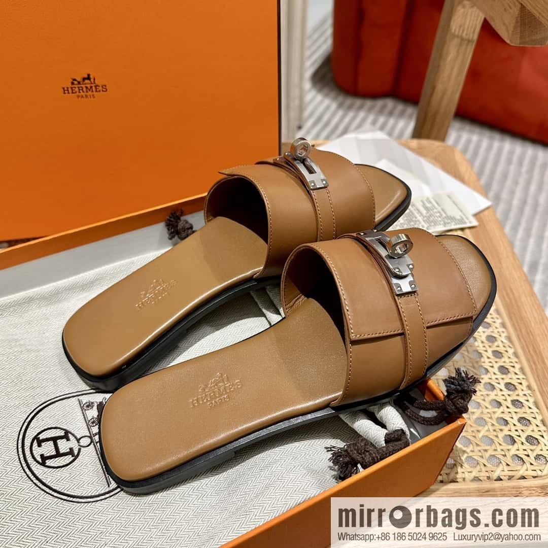 Hermès 2023 Latest Kelly Button Slippers