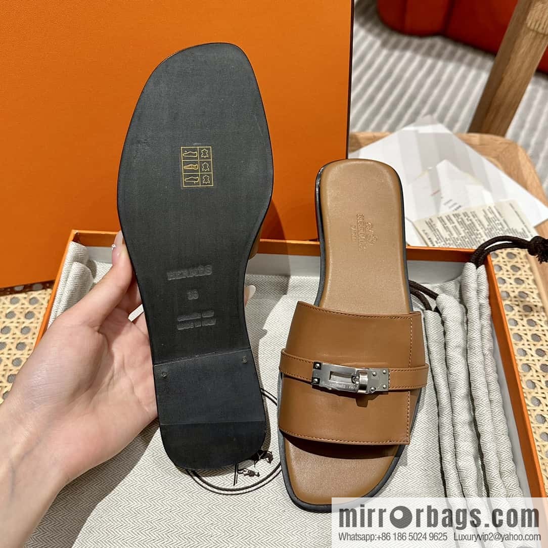 Hermès 2023 Latest Kelly Button Slippers