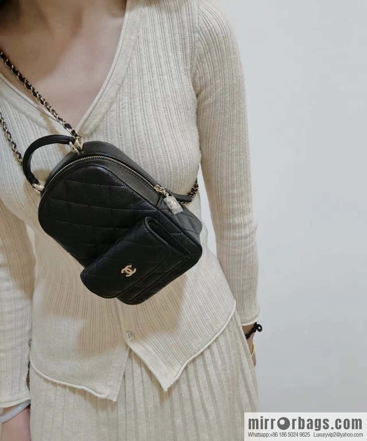 CHANEL 24C early spring vacation series, lychee leather backpack AP3753 black