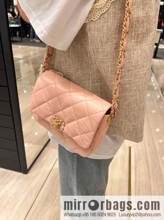 CHANEL 23k autumn and winter series 19 wide shoulder strap cover bag AS4423 pink