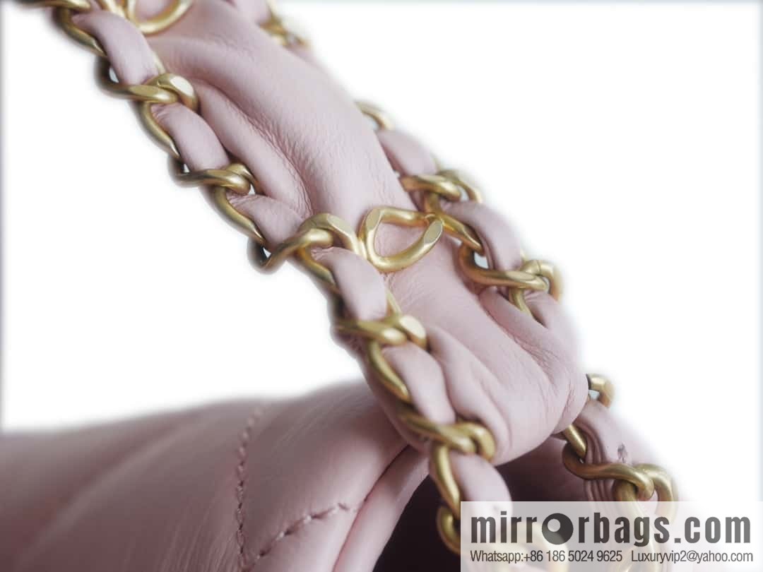 CHANEL 23k autumn and winter series 19 wide shoulder strap cover bag AS4423 pink