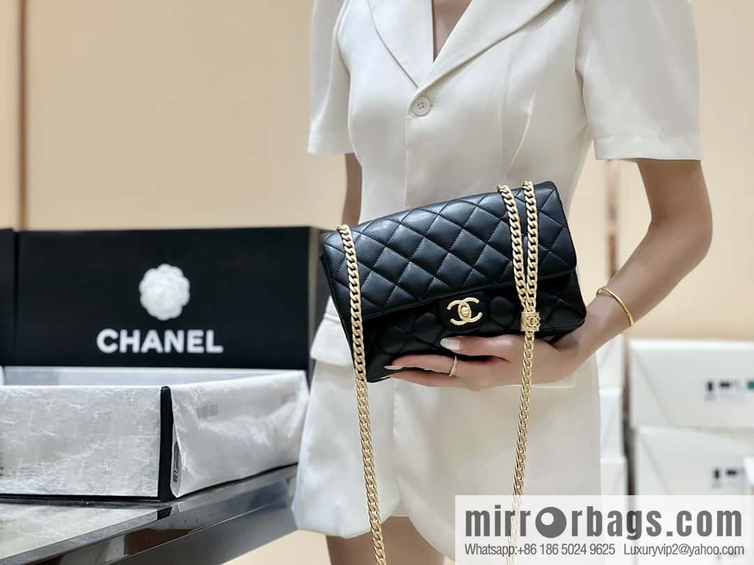 CHANEL 22k autumn and winter high-end ready-to-wear series small gold pillar adjustment bag AS3609