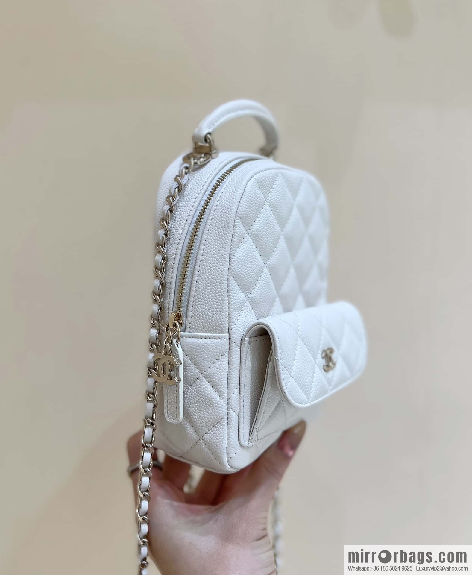 CHANEL 24C early spring holiday series, lychee leather backpack AP3753 white