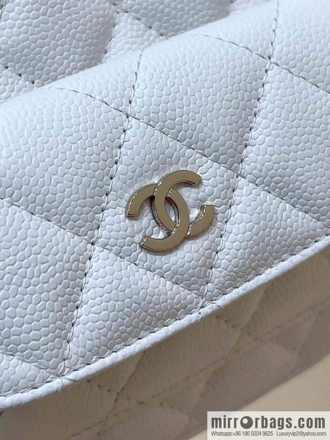 CHANEL 24C early spring holiday series, lychee leather backpack AP3753 white