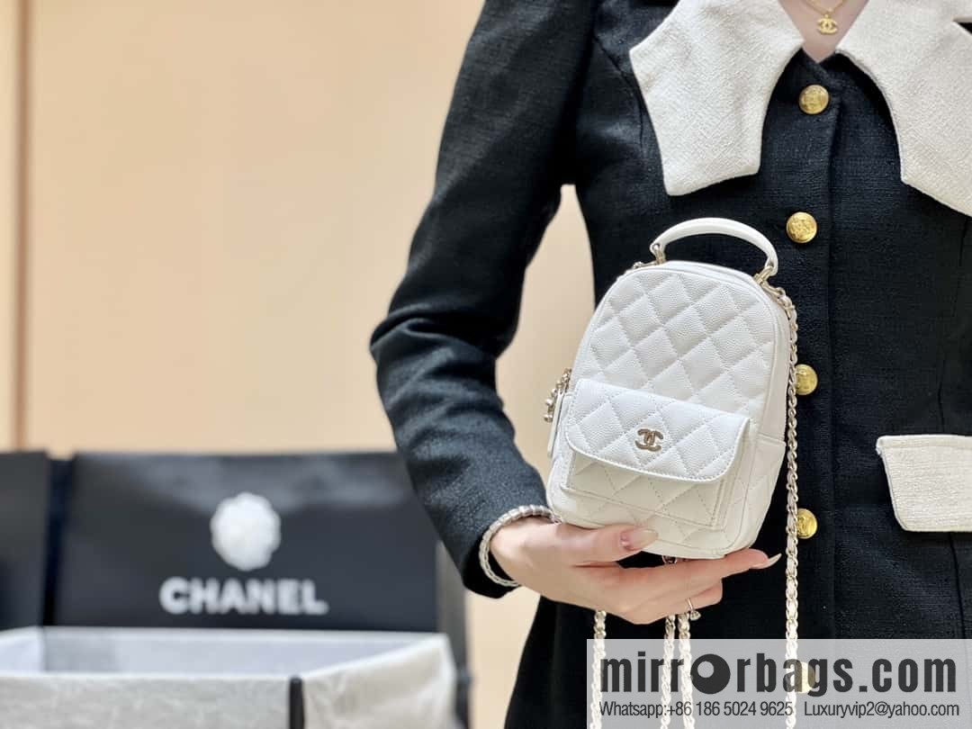 CHANEL 24C early spring holiday series, lychee leather backpack AP3753 white