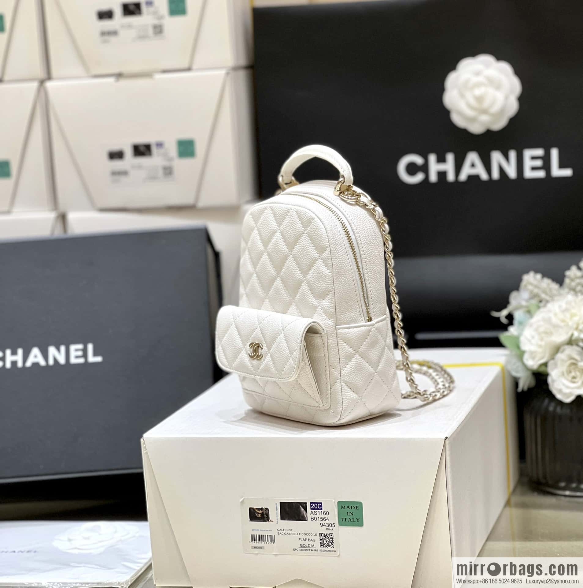 CHANEL 24C early spring holiday series, lychee leather backpack AP3753 white