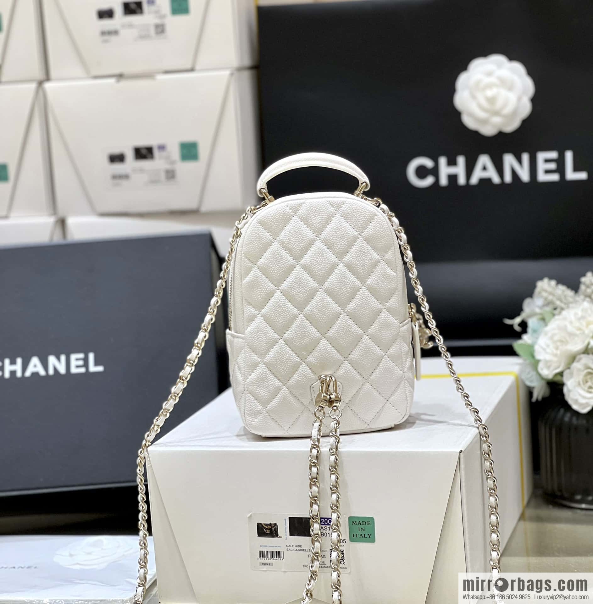 CHANEL 24C early spring holiday series, lychee leather backpack AP3753 white