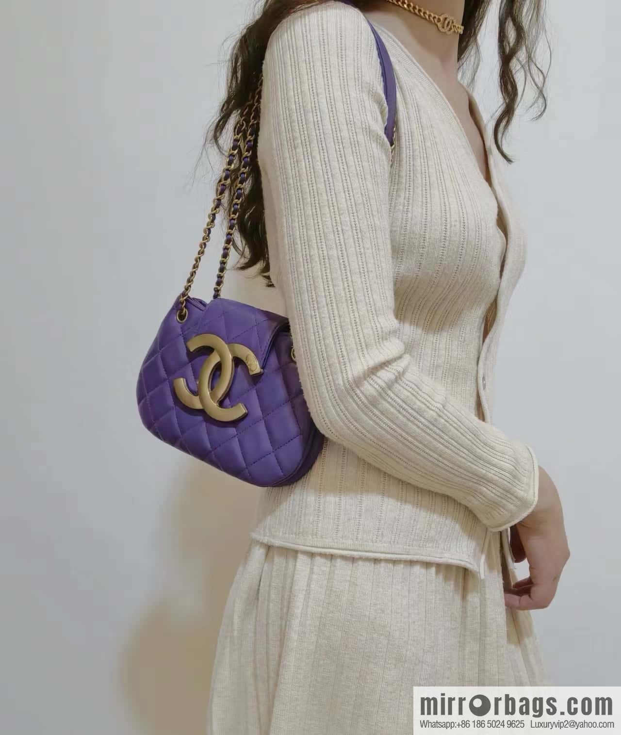 CHANEL 24C Early Spring Vacation Series, Big Double C Vintage Mailman Bag AS4609 Purple