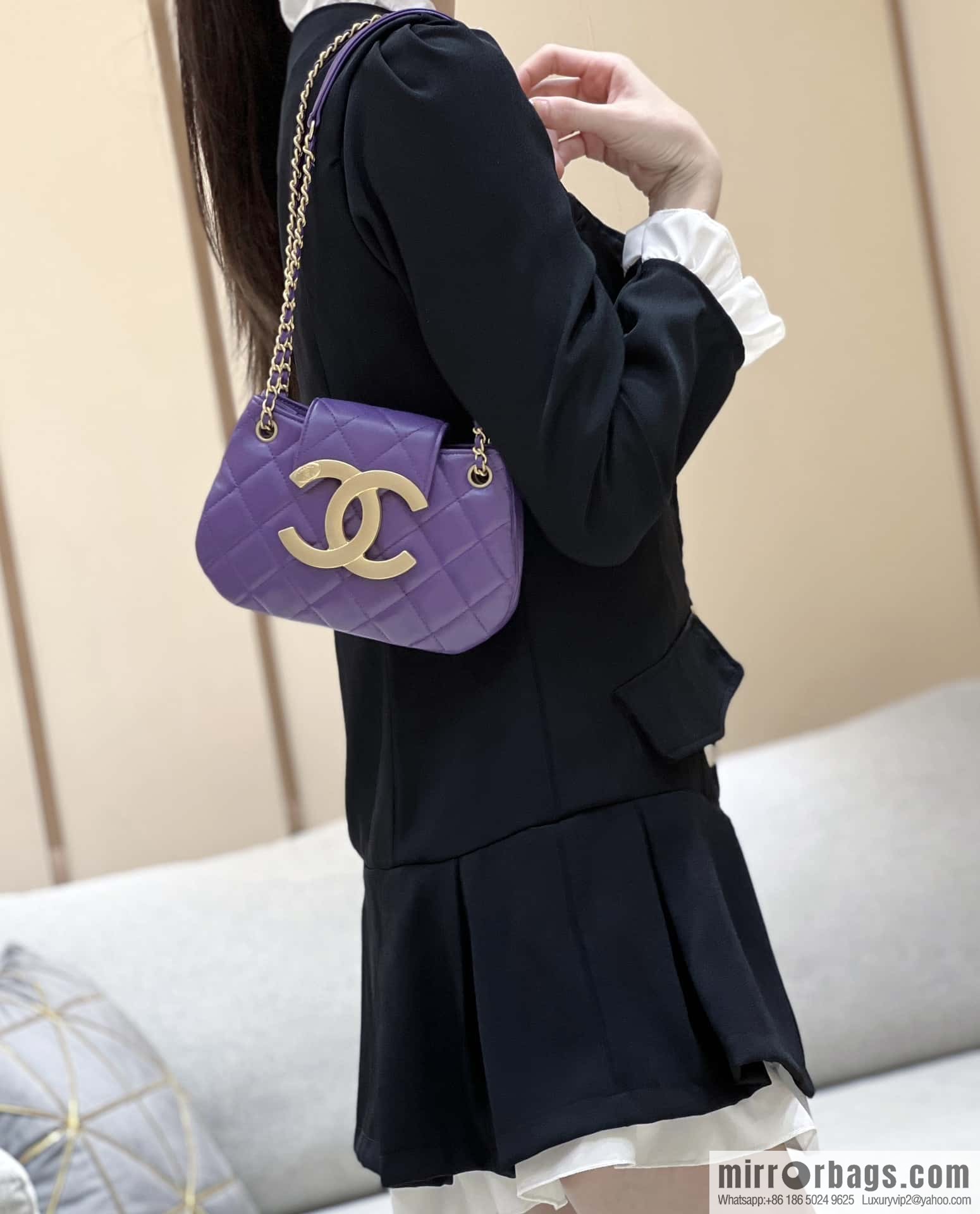 CHANEL 24C Early Spring Vacation Series, Big Double C Vintage Mailman Bag AS4609 Purple