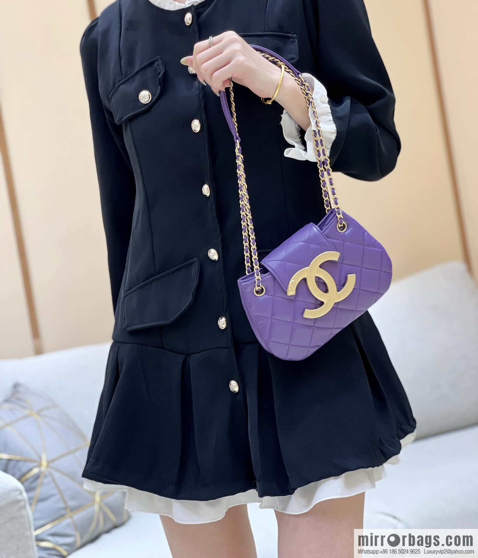 CHANEL 24C Early Spring Vacation Series, Big Double C Vintage Mailman Bag AS4609 Purple