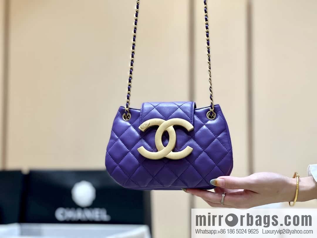 CHANEL 24C Early Spring Vacation Series, Big Double C Vintage Mailman Bag AS4609 Purple