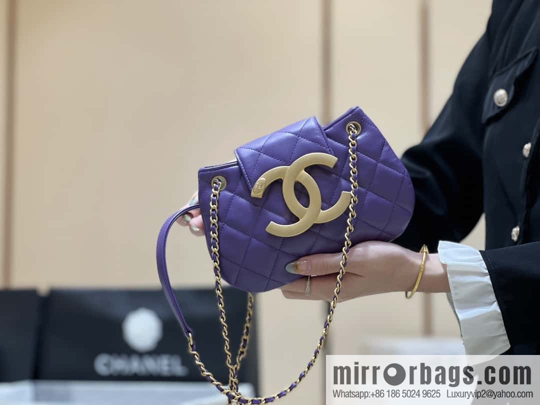 CHANEL 24C Early Spring Vacation Series, Big Double C Vintage Mailman Bag AS4609 Purple