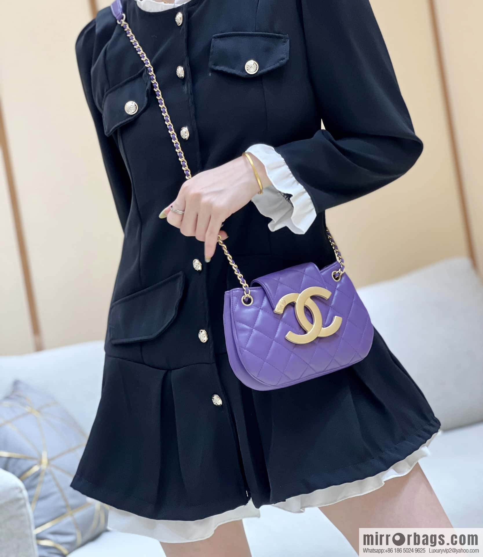 CHANEL 24C Early Spring Vacation Series, Big Double C Vintage Mailman Bag AS4609 Purple