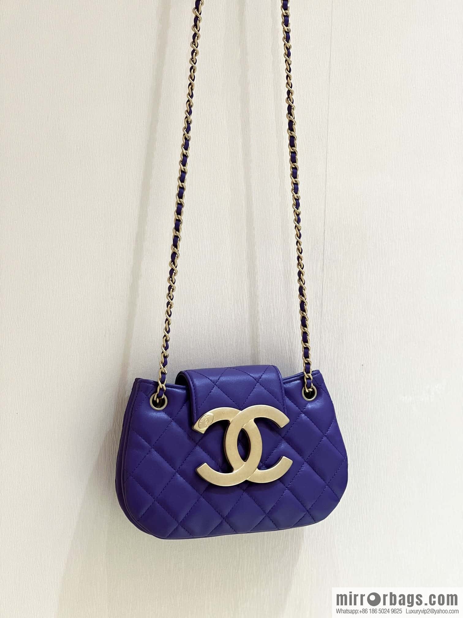 CHANEL 24C Early Spring Vacation Series, Big Double C Vintage Mailman Bag AS4609 Purple