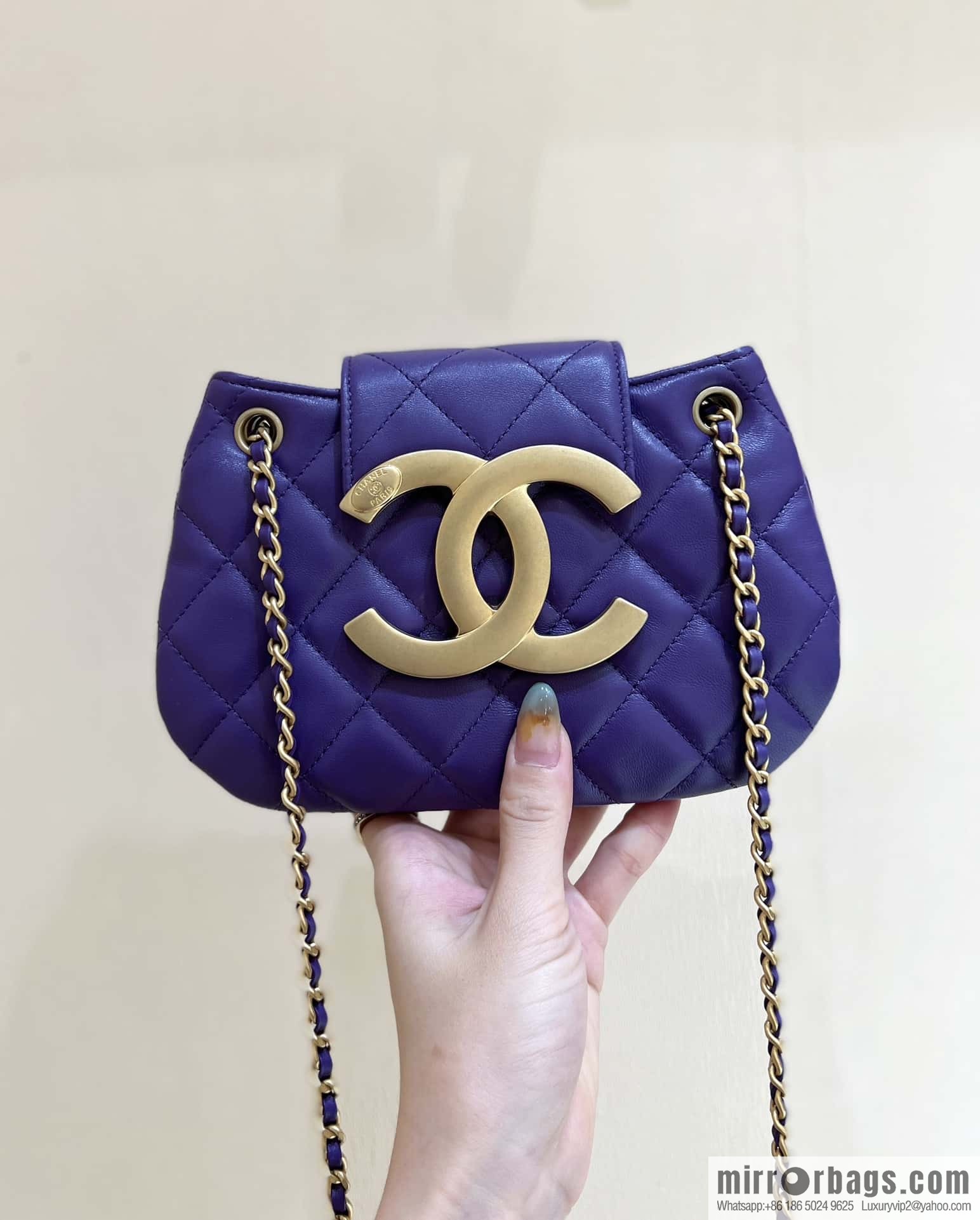 CHANEL 24C Early Spring Vacation Series, Big Double C Vintage Mailman Bag AS4609 Purple